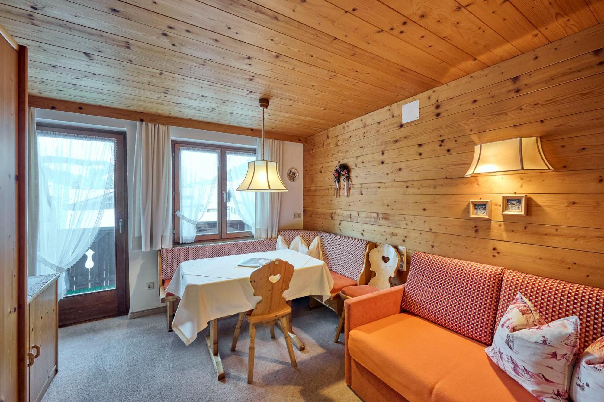 Appartementhaus Holiday เลคอัมอาร์ลแบร์ก ภายนอก รูปภาพ
