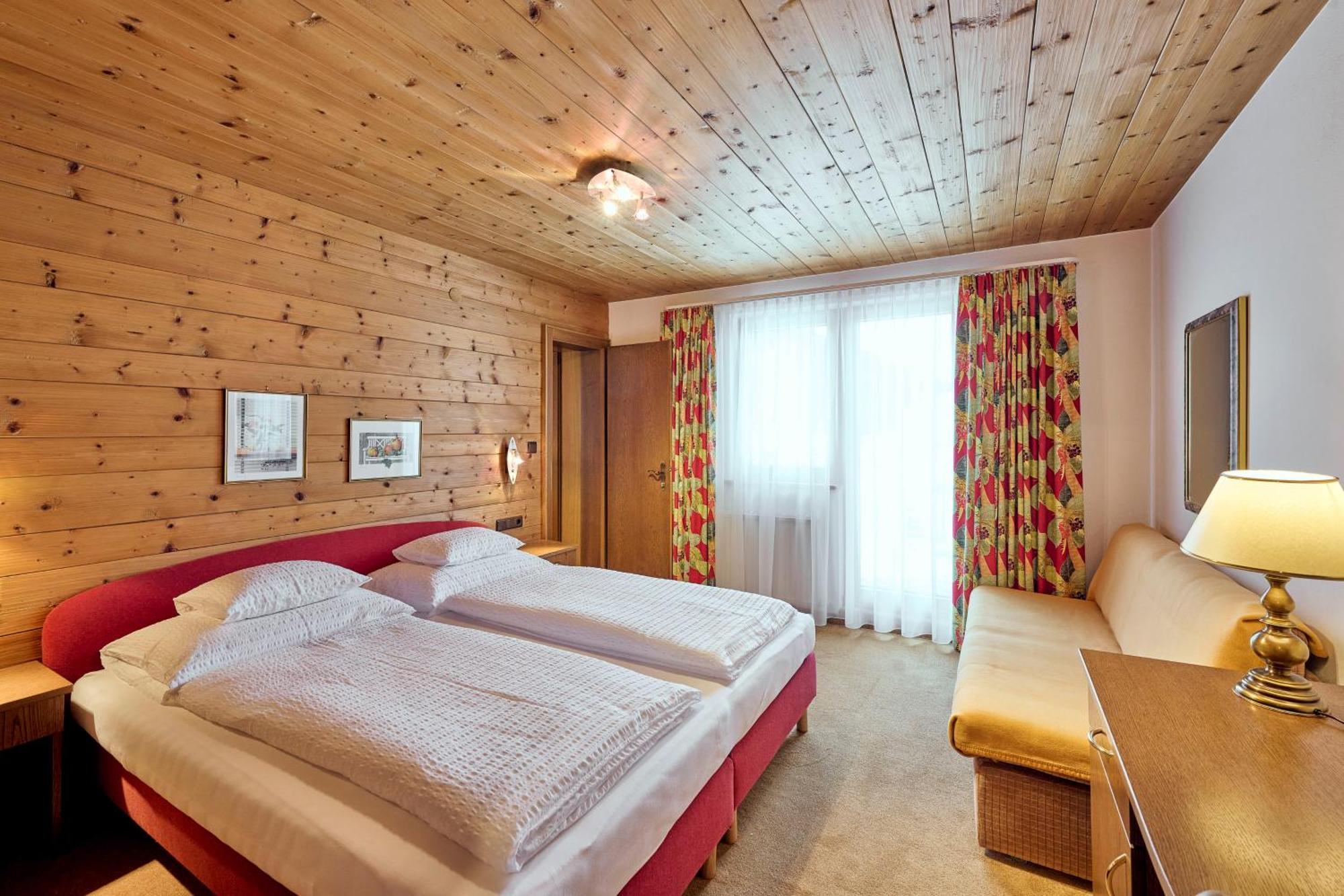 Appartementhaus Holiday เลคอัมอาร์ลแบร์ก ภายนอก รูปภาพ